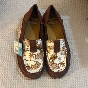 Ariat (W)size 7 cruiser western aloha slip on shoes. Color: rusted/paniolo print